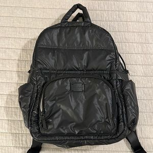 7 am Voyage Nylon Diaper Bag Black NWOT